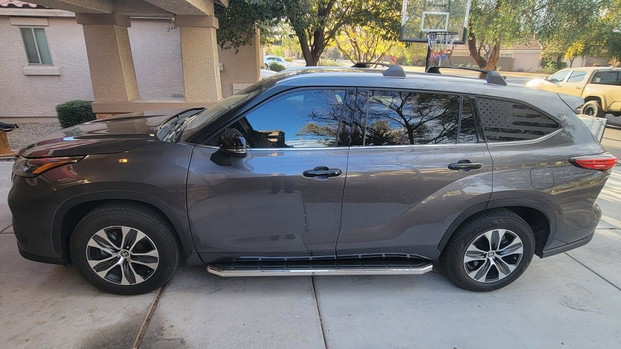 Tall driver review of the 2021 Toyota Highlander hybrid AWD