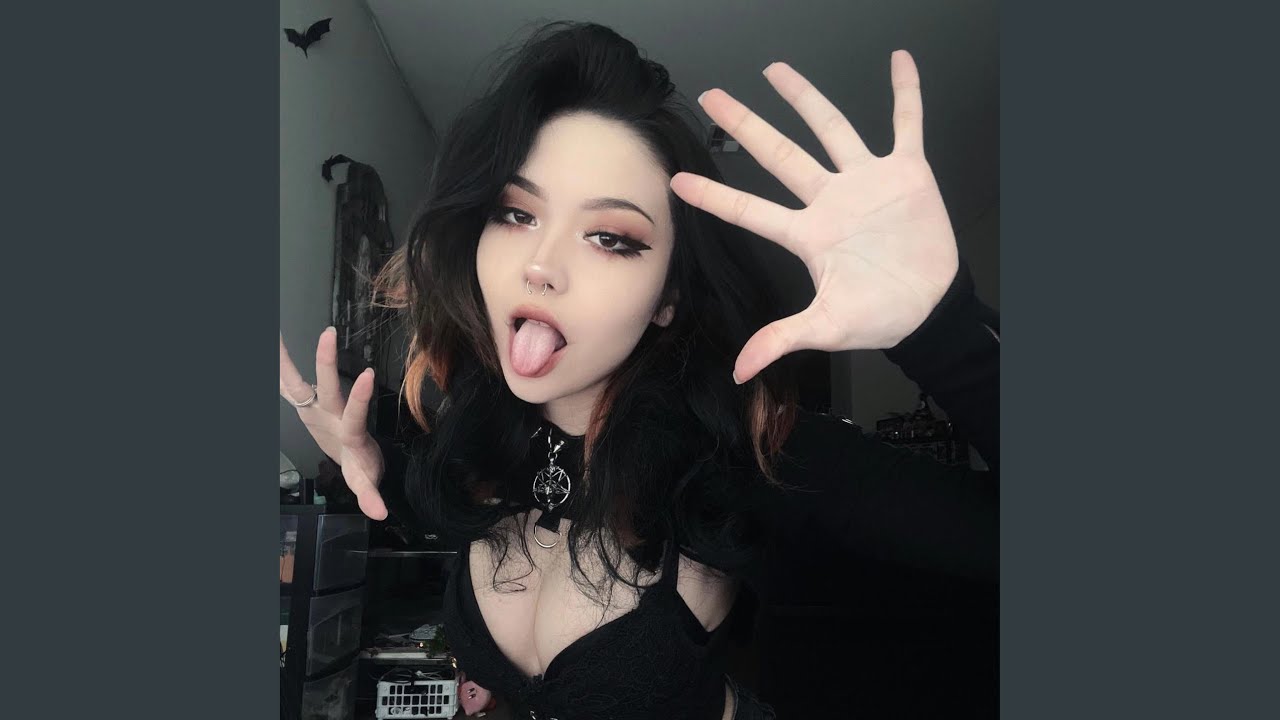 BANDZ UP (feat. & Qrystral Beats)