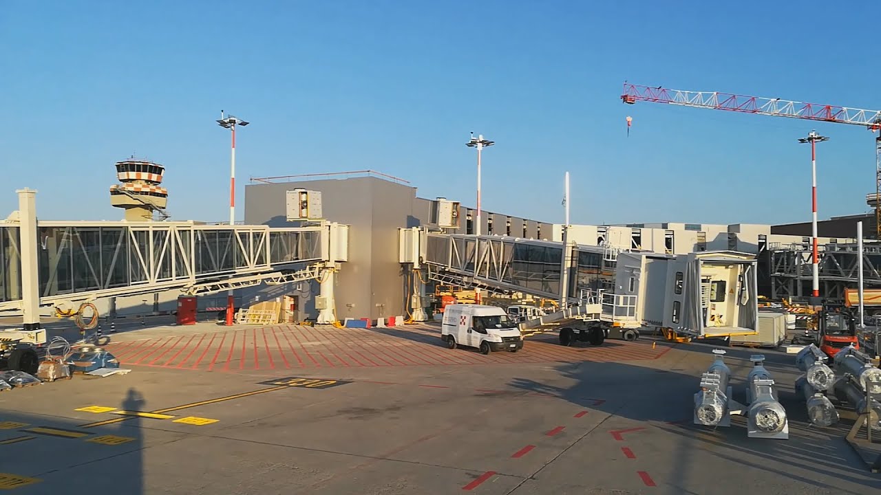 Sefind Aeroporto di Venezia - Installazione Pontili di Imbarco CIMC-Tianda