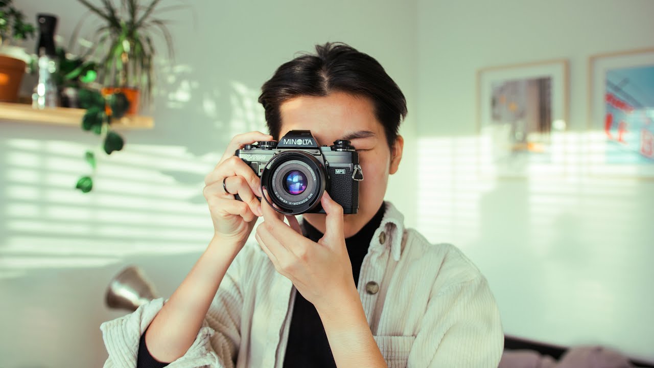 The Best 35mm Film Camera for Beginners in 2022 (Minolta X-700)