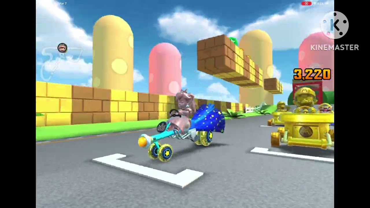 2 item slots multiplayer on Mario kart tour 