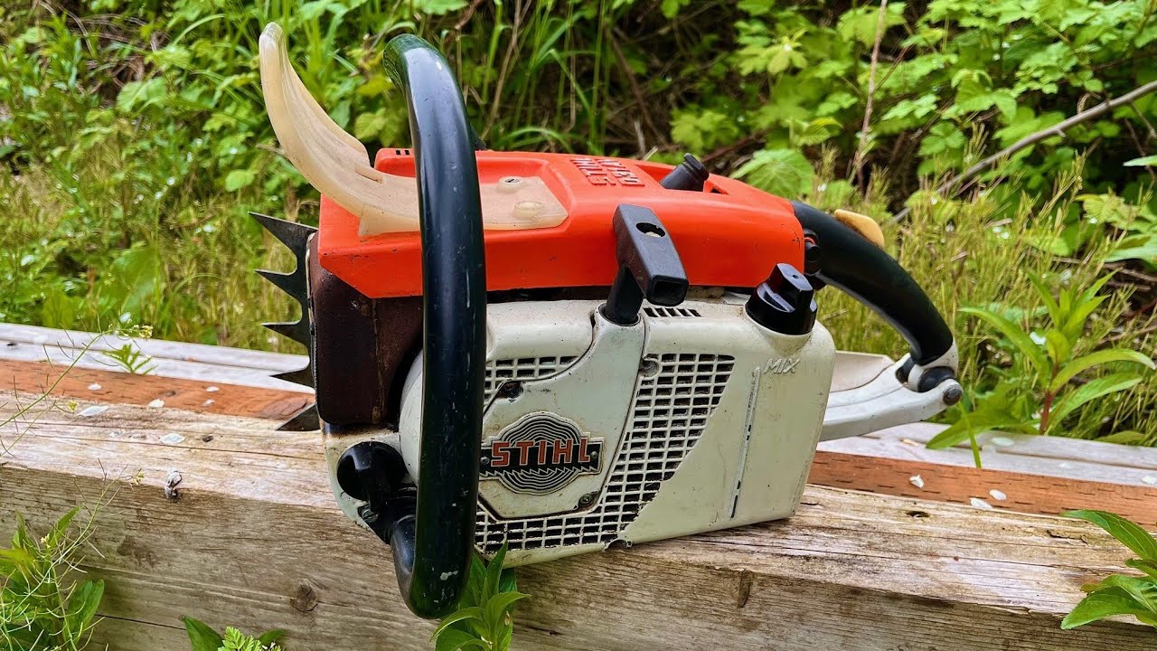 Early Stihl 031 AV Vintage Chainsaw - One Of Stihl's Most Popular Firewood Saws - Old School