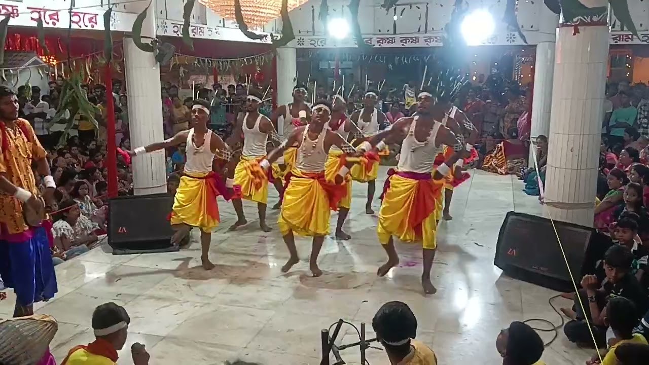 Oo oo oo baje oi mohon basii. !! Aj tor gaye holud!! Jemua ruidas para gourmondali kirton team 😘