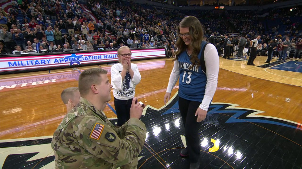 Fan Proposes to Girlfriend on Military Appreciation Night