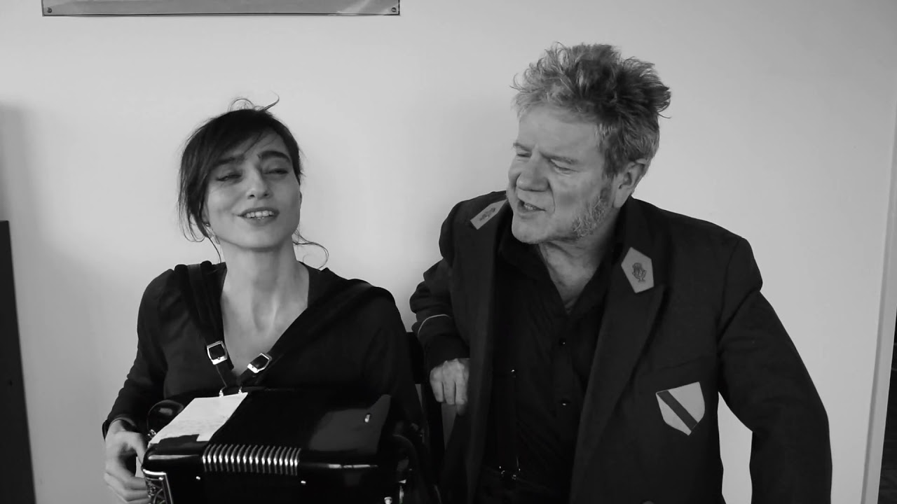 La valse brune (Georges Krier) par Riki de la butte aux Cailles et Justine Jérémie