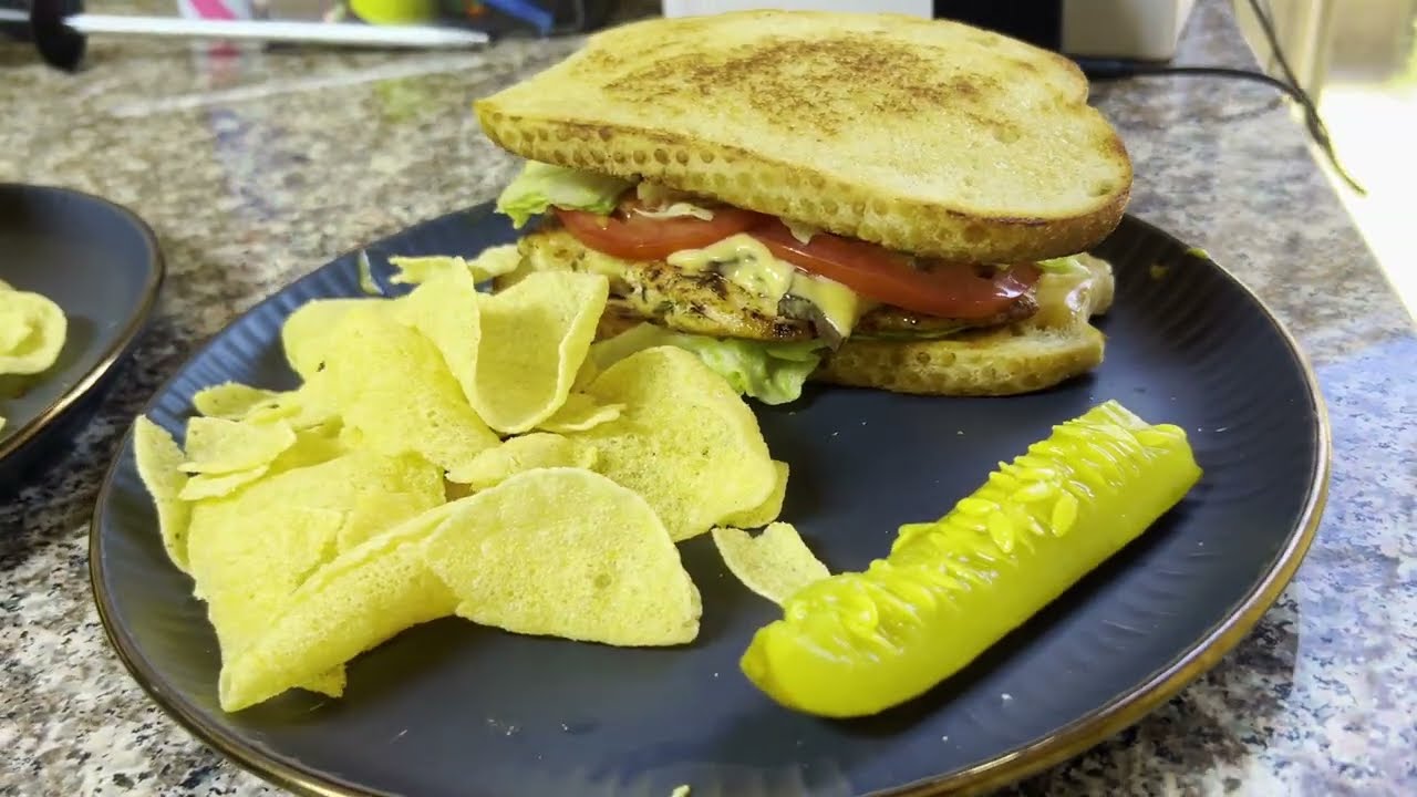 Quick & Delicious: Sourdough Chicken Sandwich