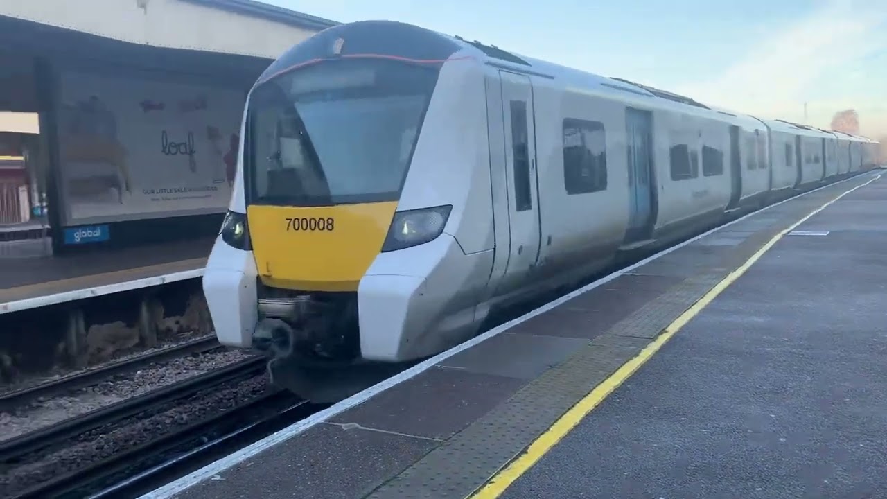 Thames Link train from Wimbledon to Sutton