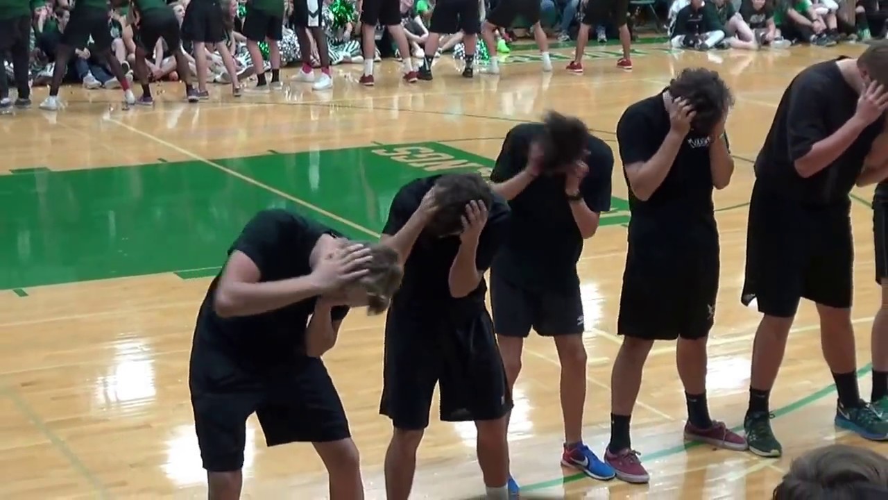 Mounds View Homecoming Pepfest Guy-Girl Dance 2016 feat. Class of 2019