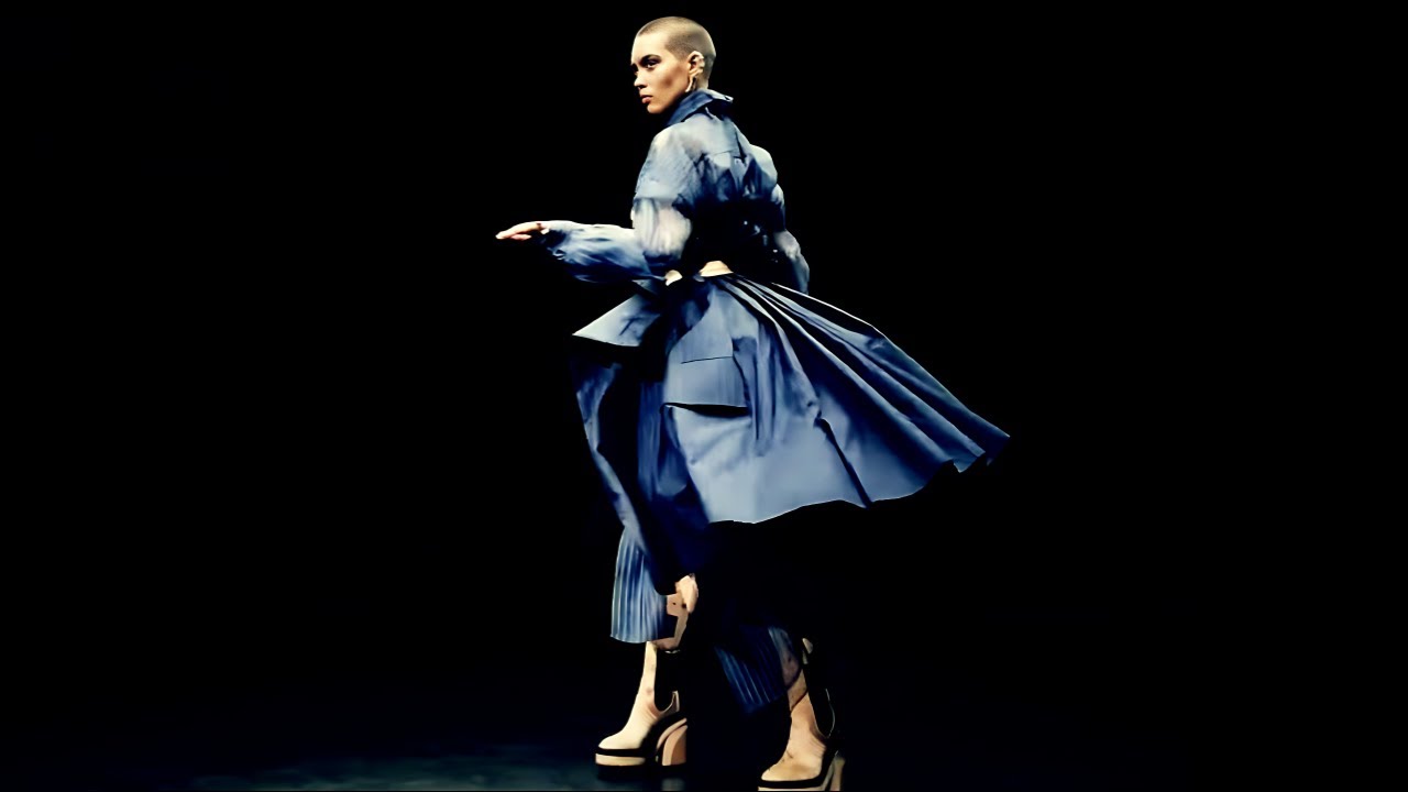 FASHION SHOW (GAULTIER PARIS BY SACAI HAUTE COUTURE COLLECTION FALL/WINTER 2021/2022)