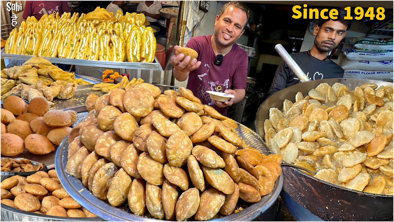 30/- Shri Ram Nashta | Delhi's Most Famous Chole Kulche | Street Food India