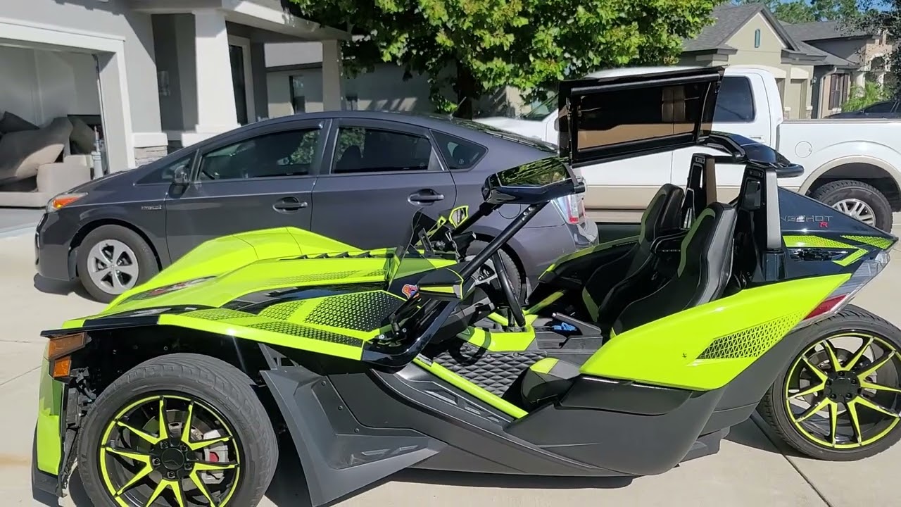 2021 Polaris Slingshot Twisted Dynamics Gull Wing Roof