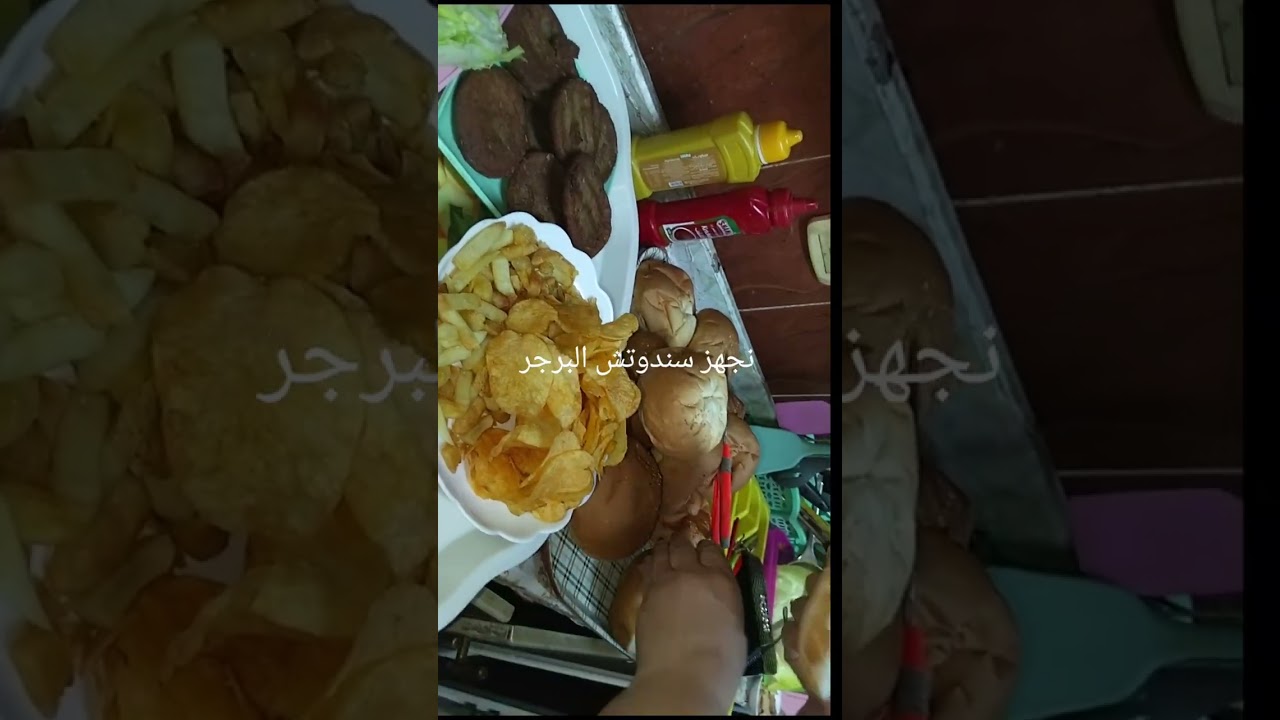 سندوتش البرجر وصؤص جبنه بطريقه المطاعم بطعم وريحه جنان 