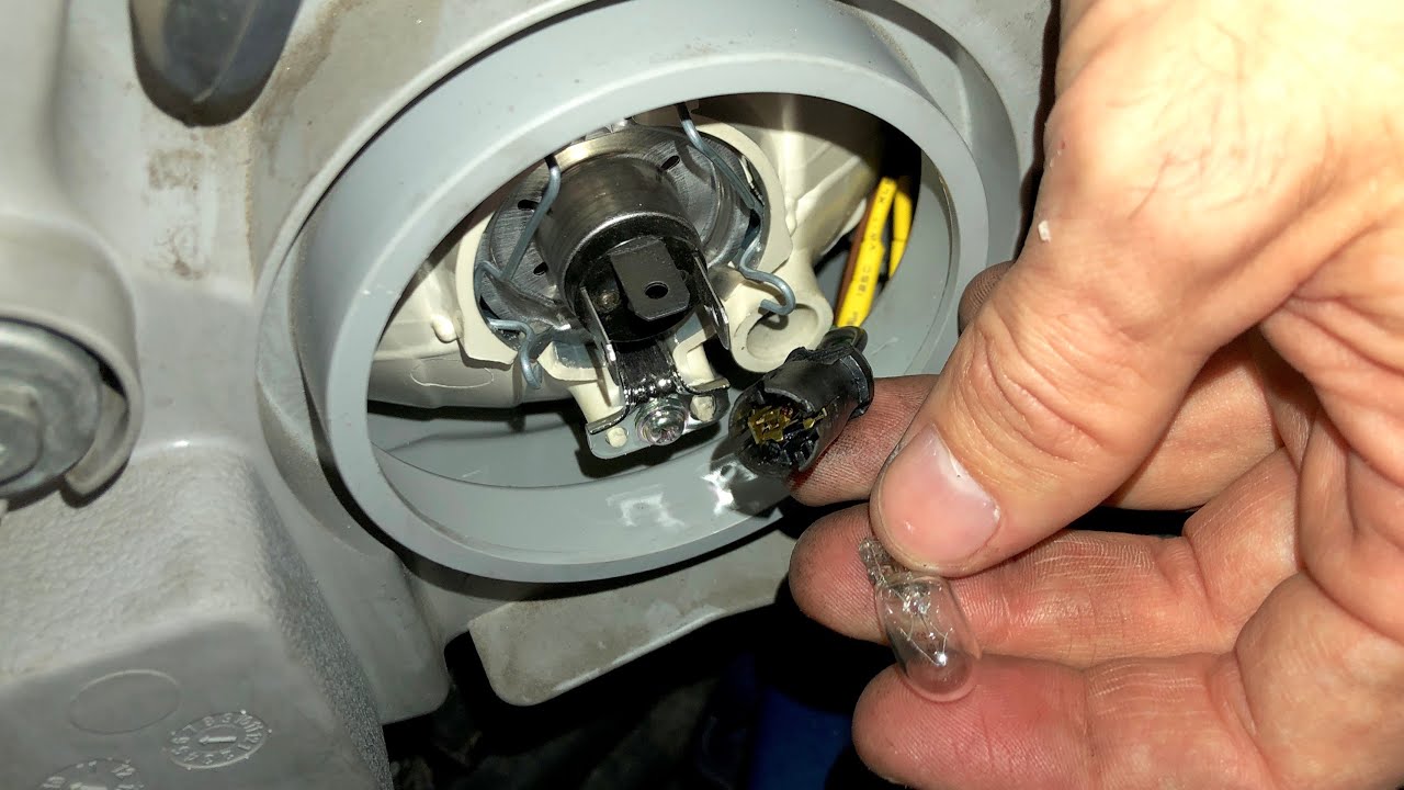 Cambiar BOMBILLA de Posición | Lado Conductor | Chevrolet Aveo