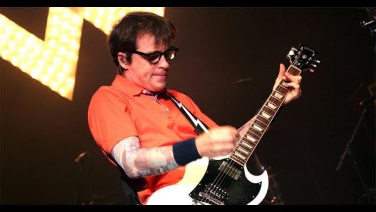 Weezer Sucks - Your Favorite Band Sucks Podcast