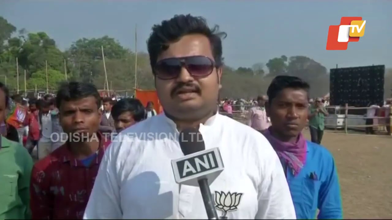 People Arriving At Brigade Parade Ground In Kolkata For PM Narendra Modi's Campaign
