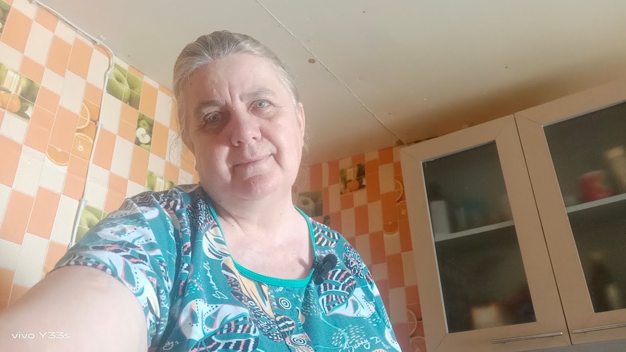 Жизнь в деревне.Целый день на кухне.Размораживаю морозилку,а там столько вкусностей.