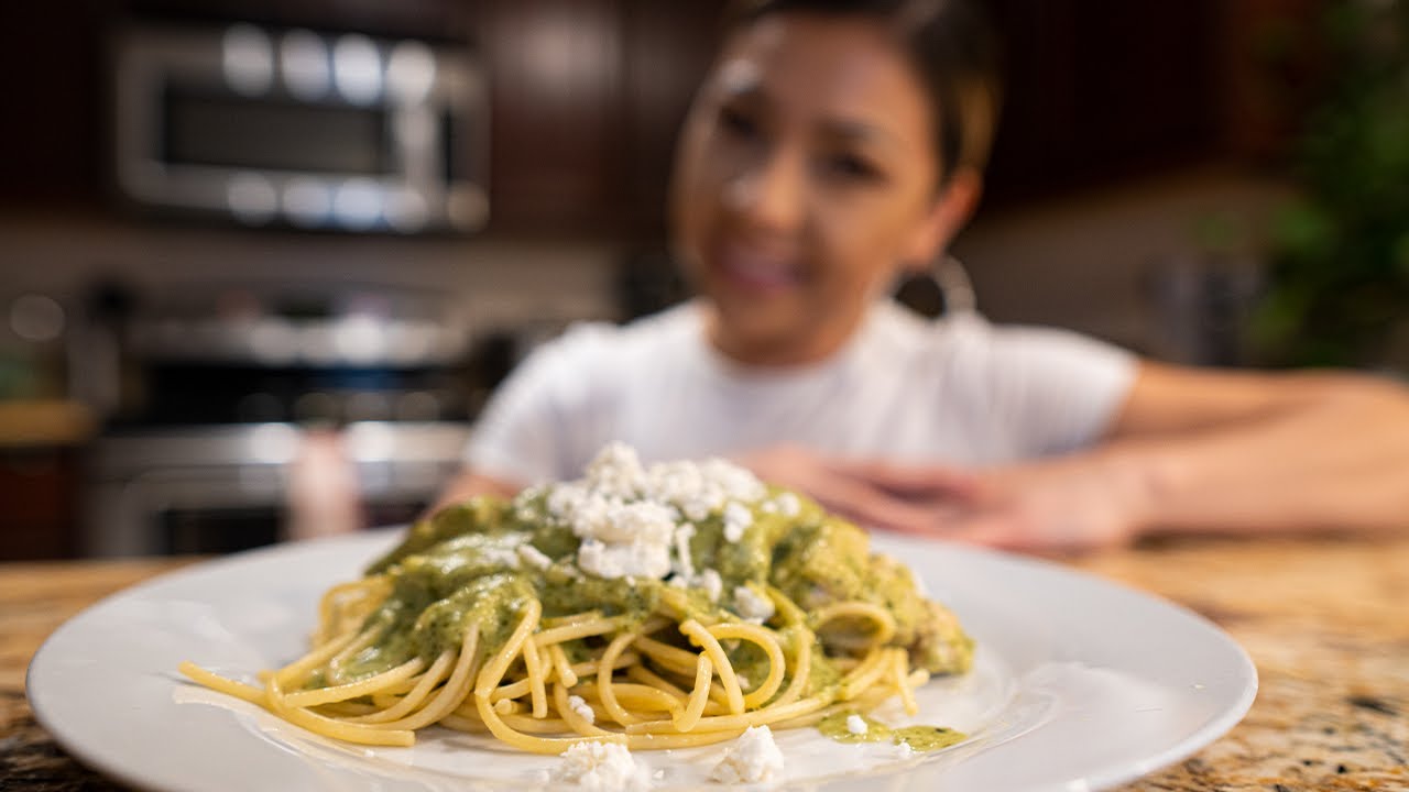 GREEN SPAGHETTI WITH CHICKEN