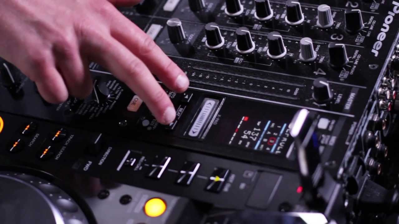 Tip 4: The 'Slip Roll' effect - DJ Expo 2013
