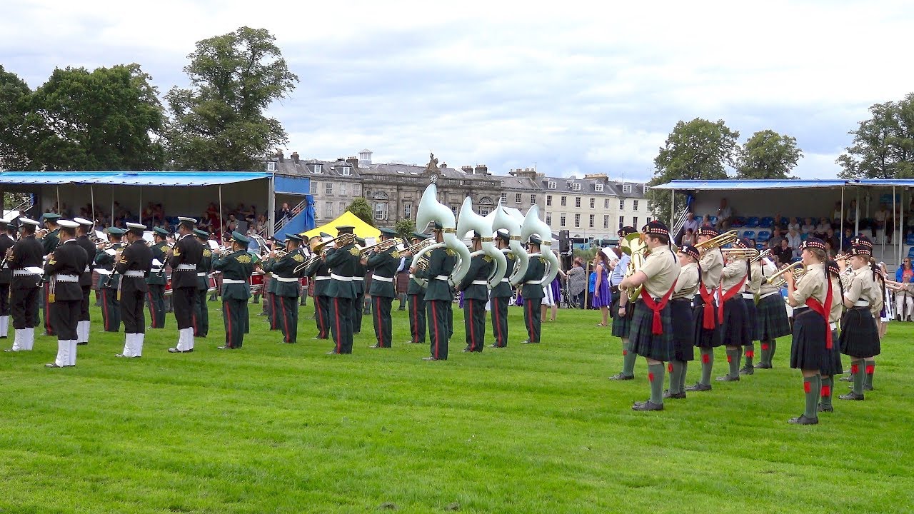Perth Salute 2017 - Show finale with bands from India, Japan and Scotland in the arena