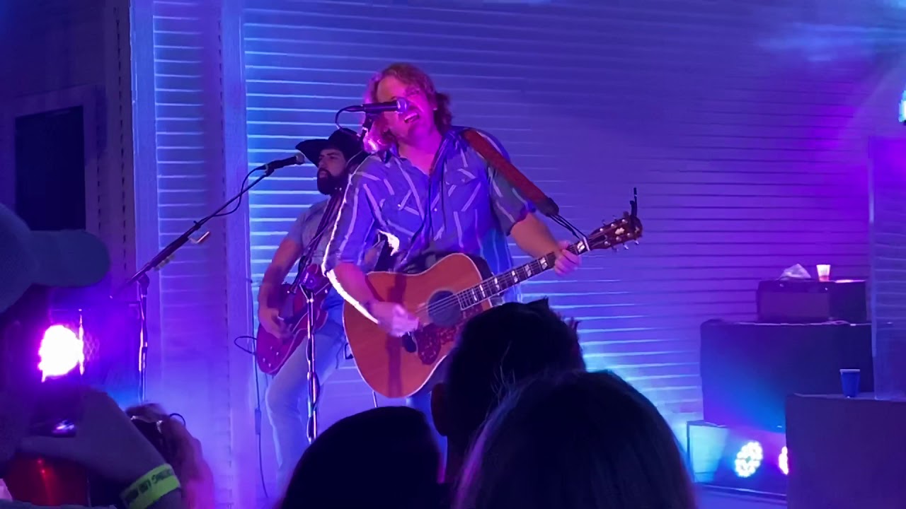 William Clark Green - She Likes The Beatles (Hey Jude version)