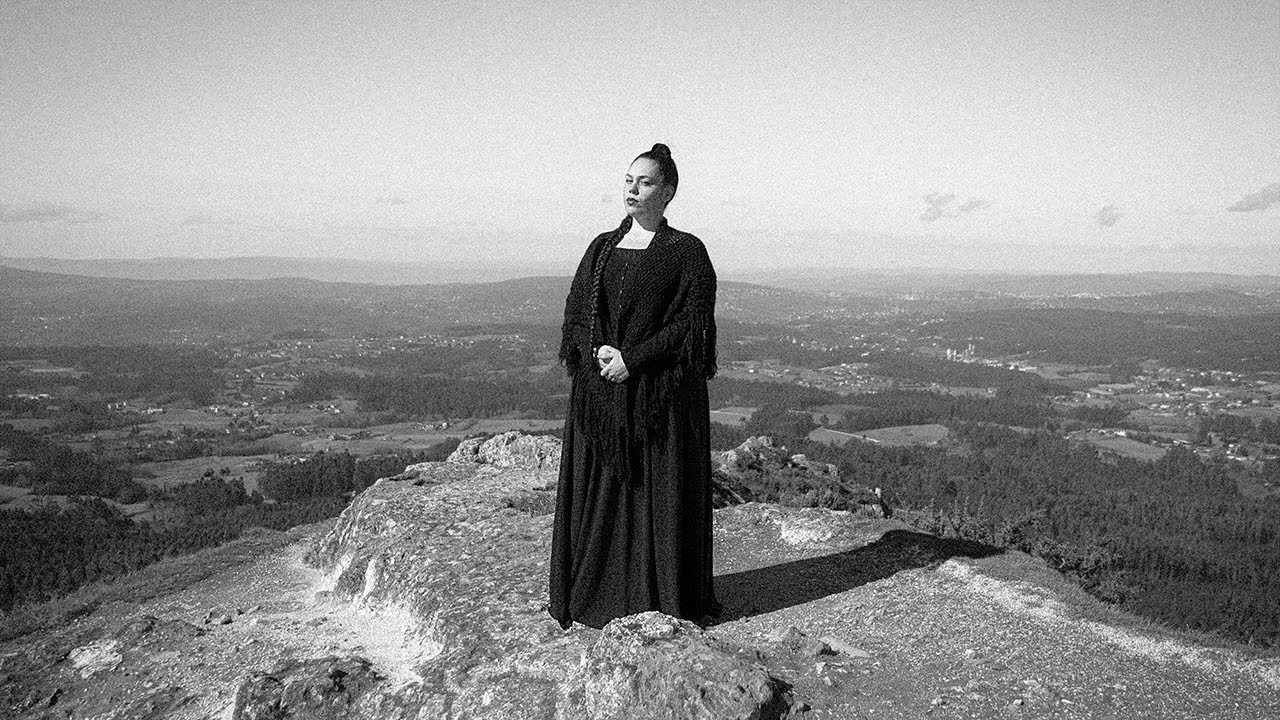 Sheila Patricia & Raúl Kiokio - Camiño Branco (Rosalía de Castro)