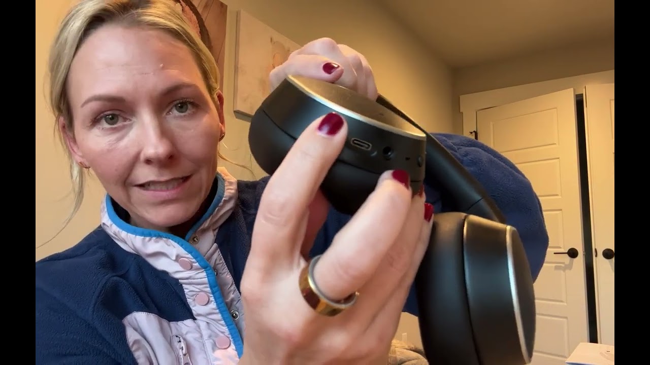 Noise cancelling headphones! Amazing!