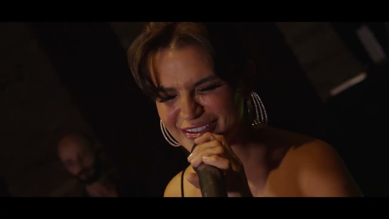 Yine Saçlarda Aklar  Büşra Kayı Tarhan  Akustık  Cover Canlı Performans