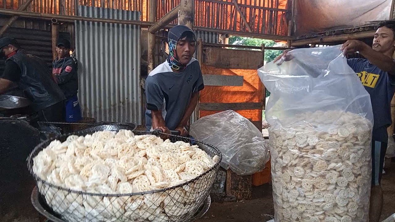 TERNYATA BEGINI CARA MENGGORENG KERUPUK YANG SUKA ADA DI WARUNG-WARUNG | KERUPUK CIPTA RASA SUNDA