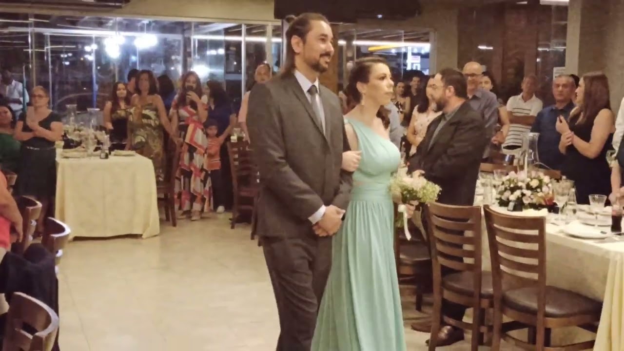 Entrada de padrinhos e familia