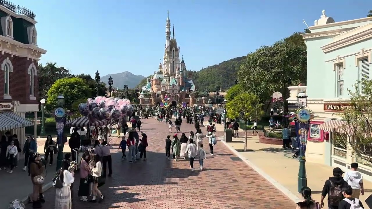 Bus ride Main Street Disneyland 