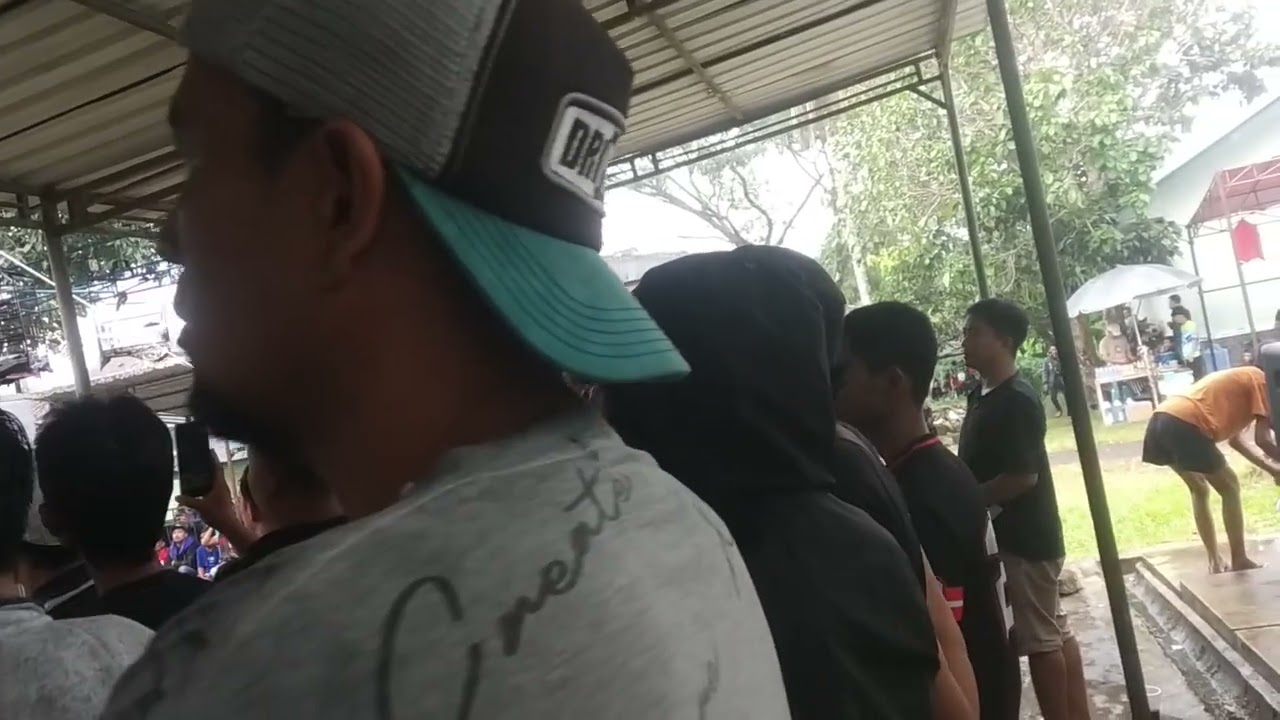 Clas KACER MANIA walaupun hujang sobat kicau tetap semangat,,
