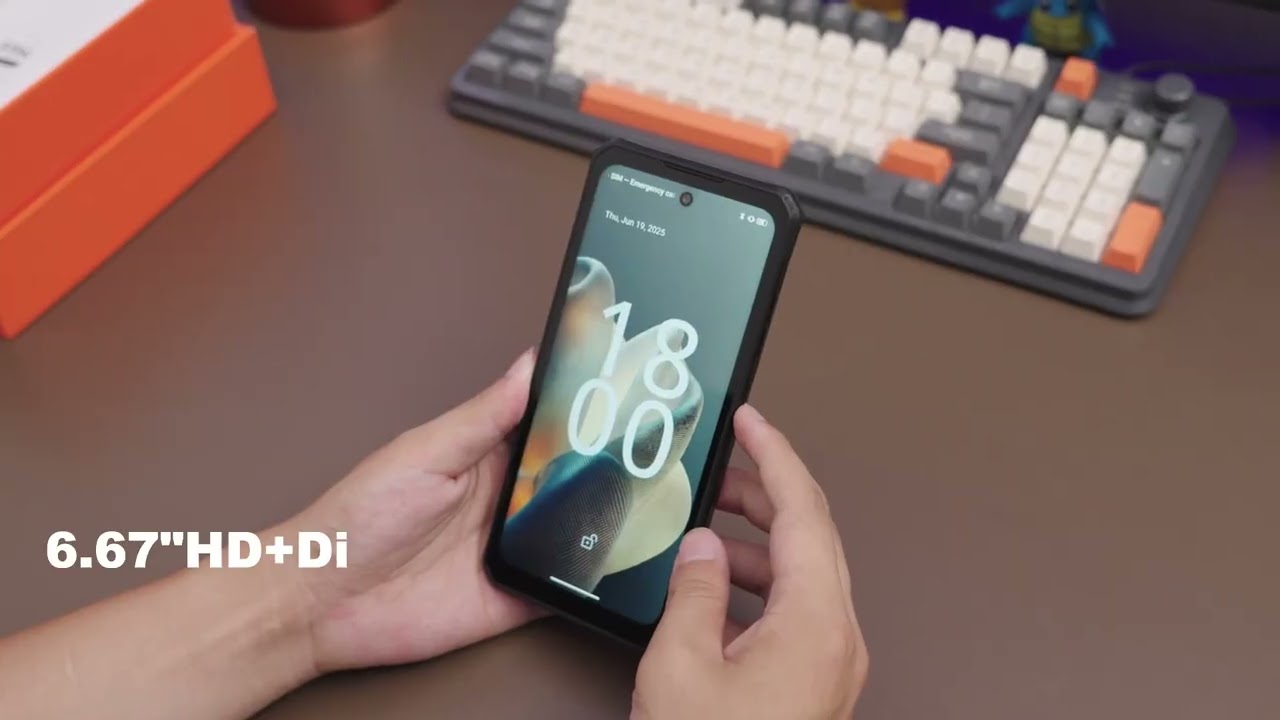 📦 Unboxing the 𝐅𝐎𝐒𝐒𝐢𝐁𝐎𝐓 𝐅𝟏𝟏𝟒 &ndash; the ultra-thin rugged phone!