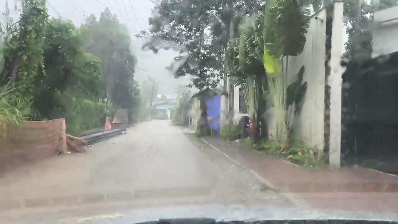 Mais um dia de chuva na volta para casa. Maresias, São Sebastião e Caraguatatuba.