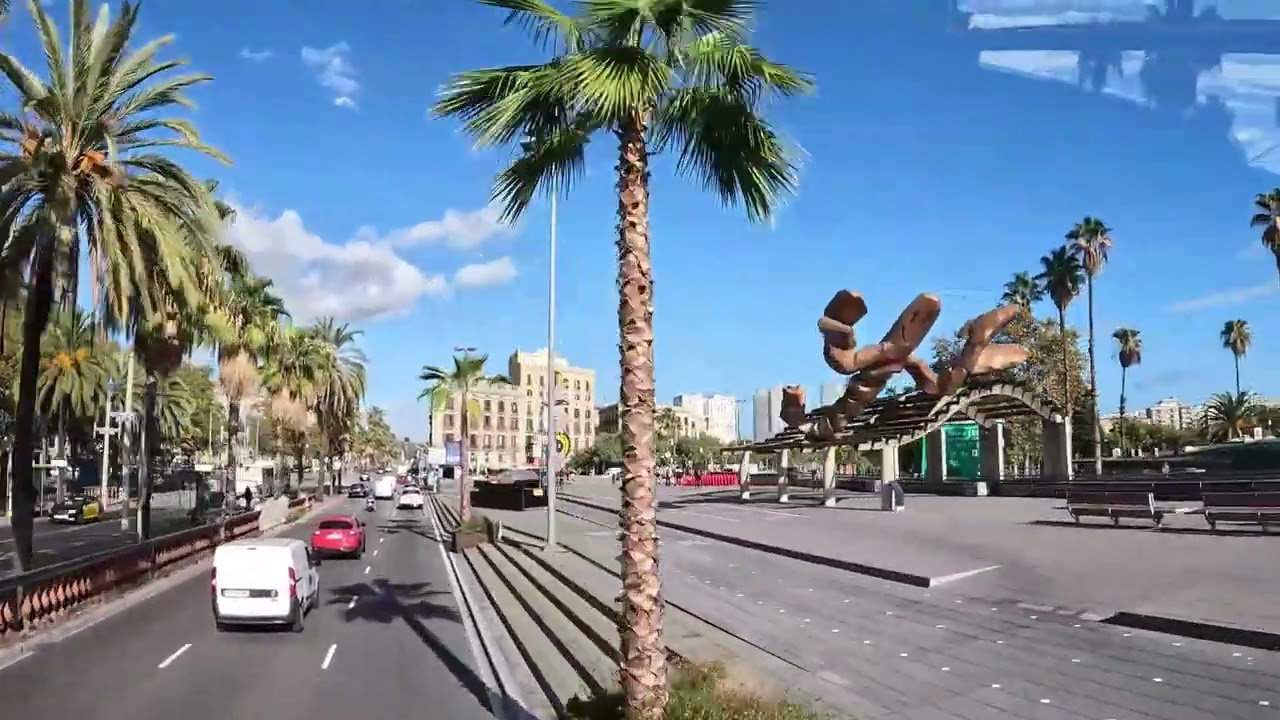 Barcelona Sightseeing Bus Touristic #barcelona #spain #bus #sightseeing #sun #travel