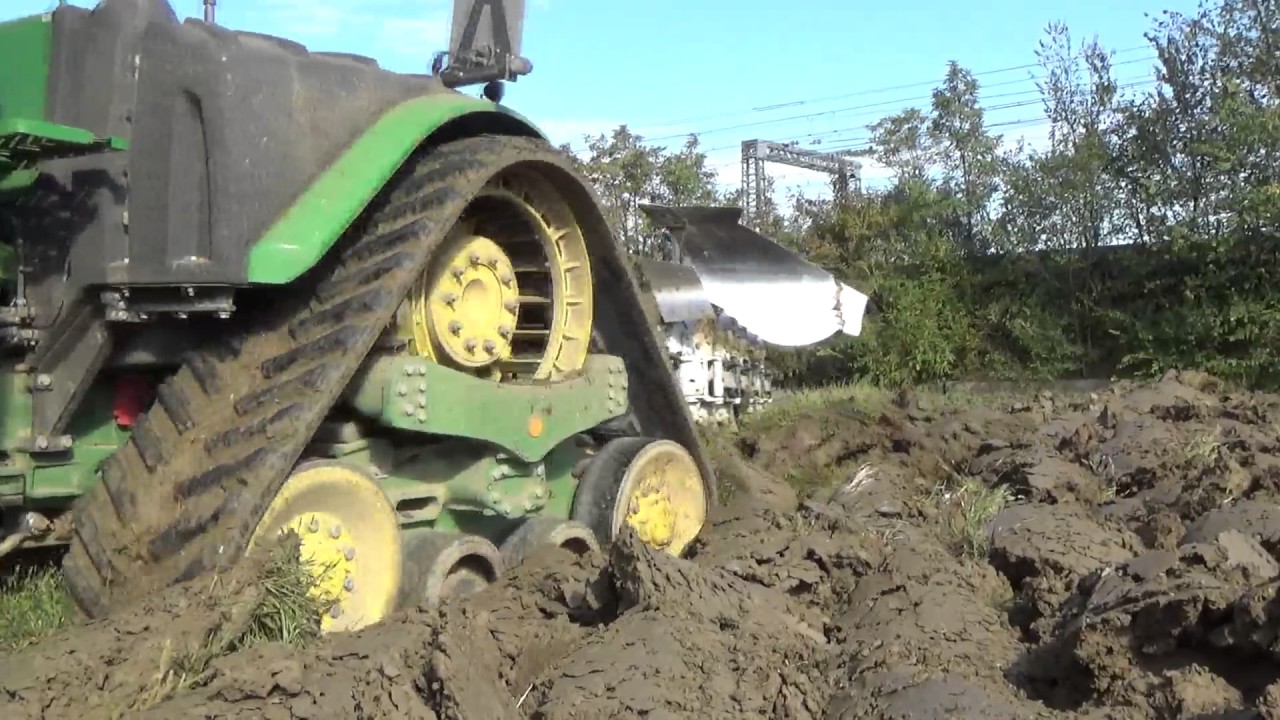 KRAMER ERMO ploeg met een 600 pk john deere tractor