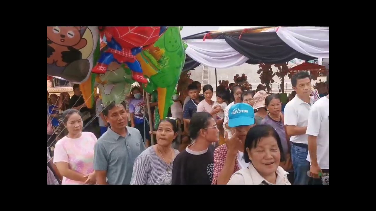 มาร่วมบุญทอดกฐิน​ถวายผ้าไตร​   อี่มบุญอิ่มใจและอิ่มท้องที่วัดใหม่กวางทอง อนุโมทนา​บุญ​ร่วม​กันครับ​