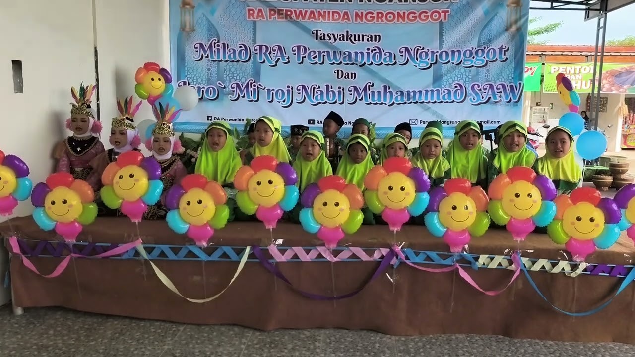 Tampilan Hadroh Grup Al- Firdaus Junior ( Anak RA Perwanida Ngronggot ) 