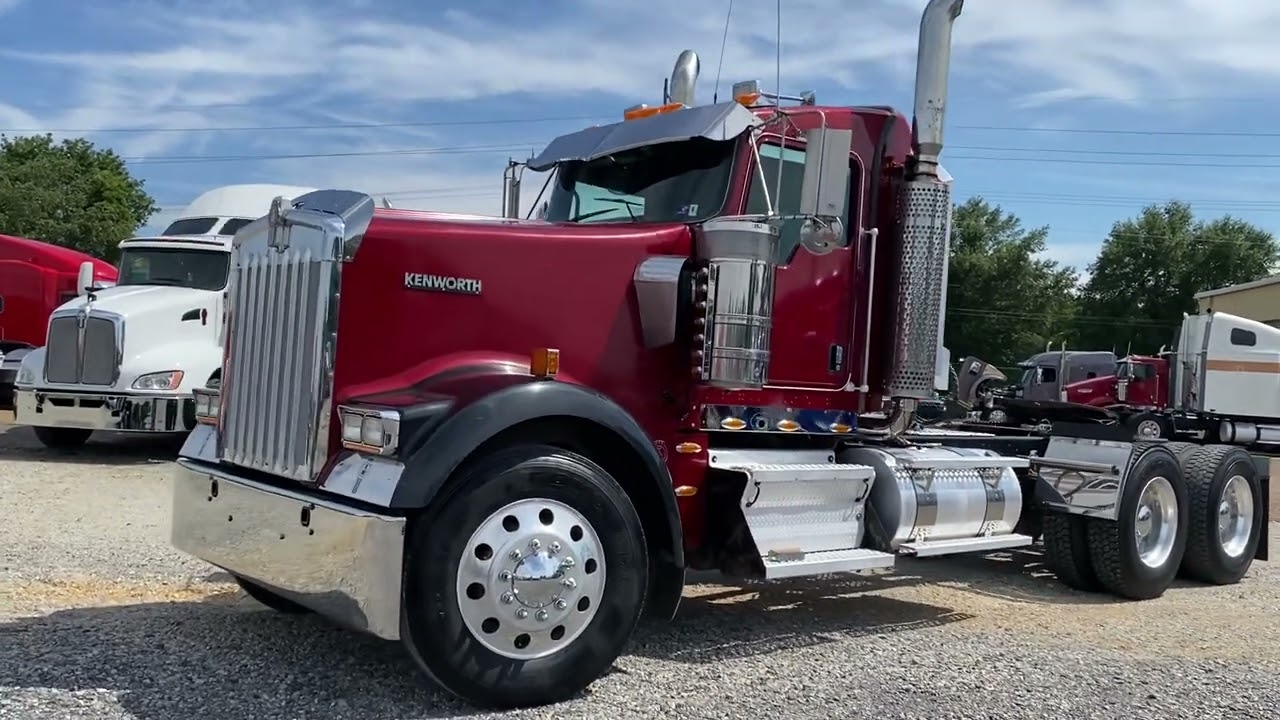 2016 Kenworth W900L glider kit daycab with 6NZ single turbo cat