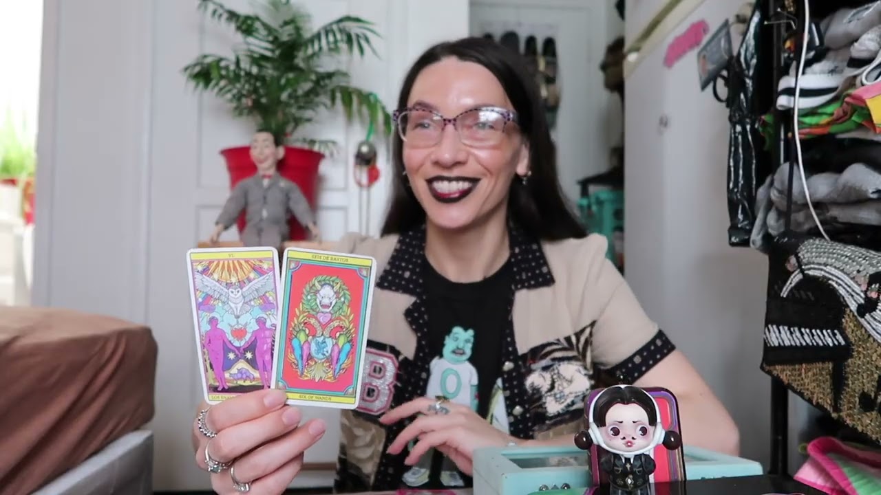 WHAT'S GOING ON WITH THIS PERSON // PICK A CARD TAROT READING