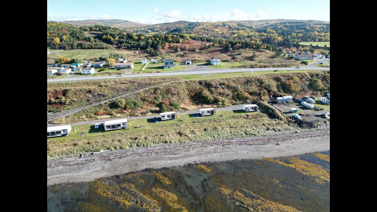 Gaspé Peninsula - 9: 加斯佩半岛自驾游，Saint-Annie-Des-Monts休闲一天，逛海洋馆吃美味手工巧克力，还有特别好吃的法式早午餐，晚上欣赏美丽的圣劳伦斯河日落