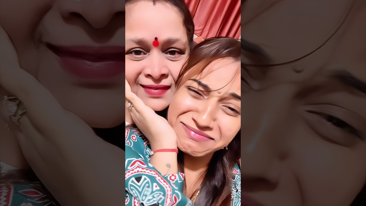&ldquo;I did a random shoot with my mom, yaar&hellip; she literally started crying 🥺 Don&rsquo;t miss the end.&rdquo;❤️