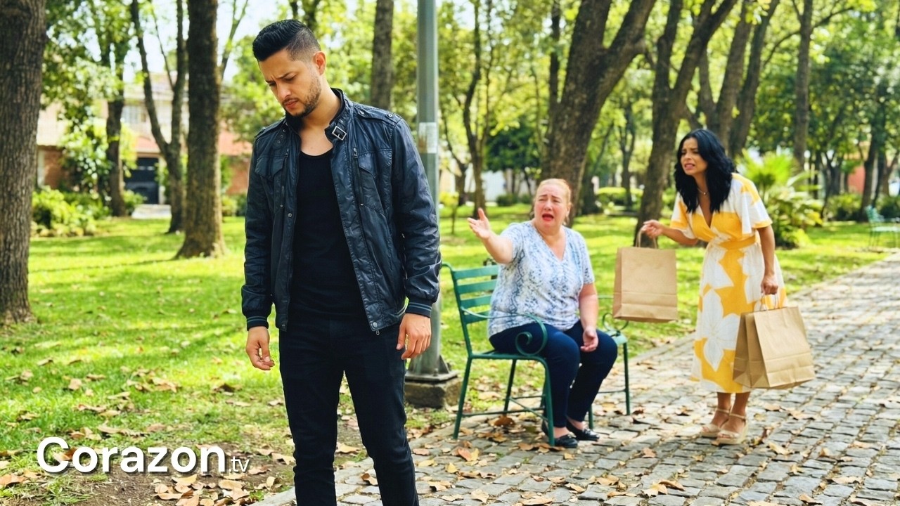 Pens&oacute; que su madre era un estorbo y la abandon&oacute; en una banca del parque.