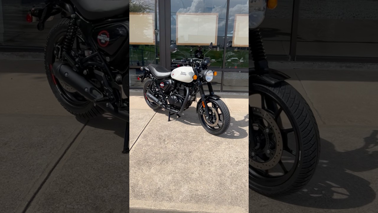 2023 Royal Enfield Hunter 350 in Dapper White