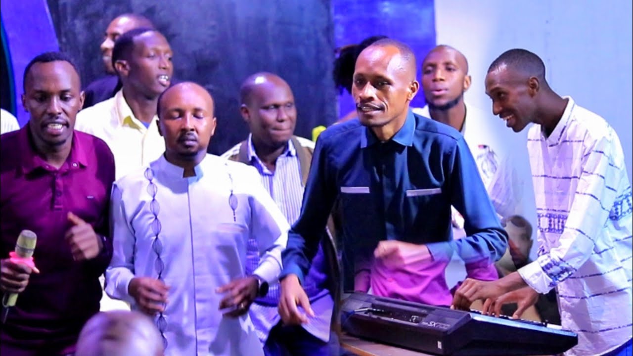 BIZIMA AZAMUYE AMATERANIRO MUMUKUNGA HAMWE NABAYUMBE MUGITARAMO CY' AKABIRI NAIROBI