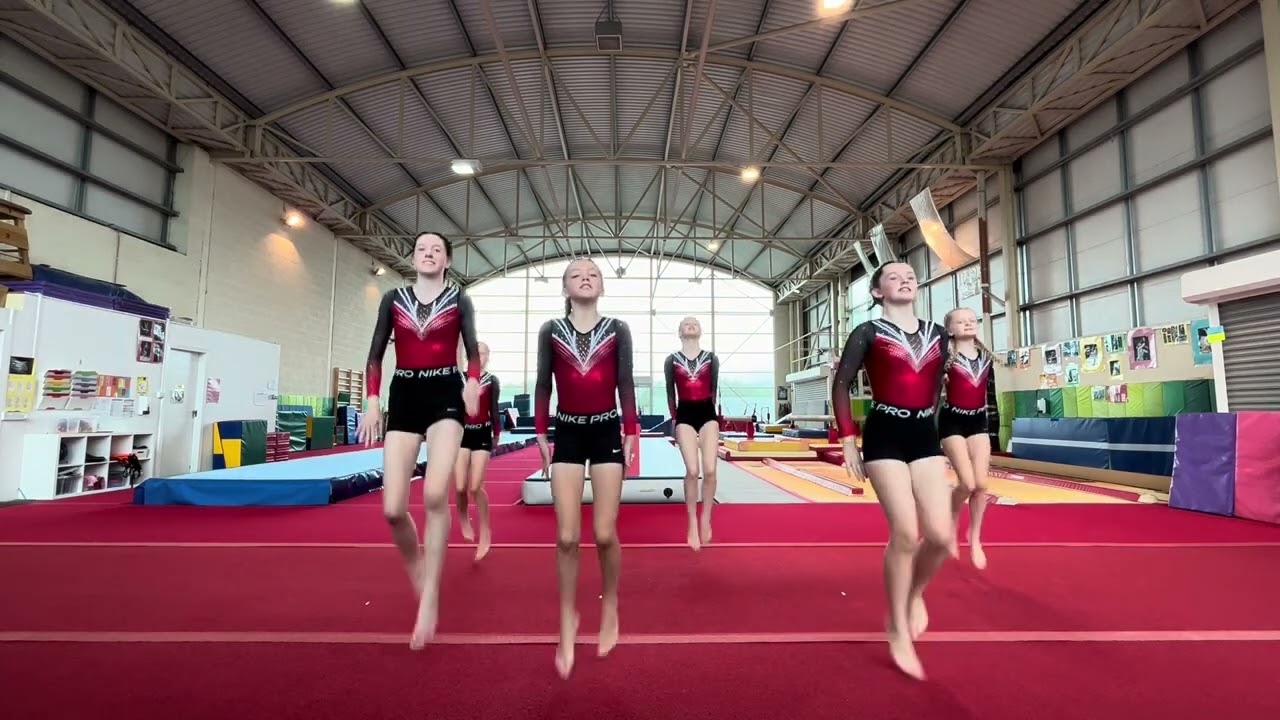 Warm-Up 2023 Le Coach feat. Vincenzo