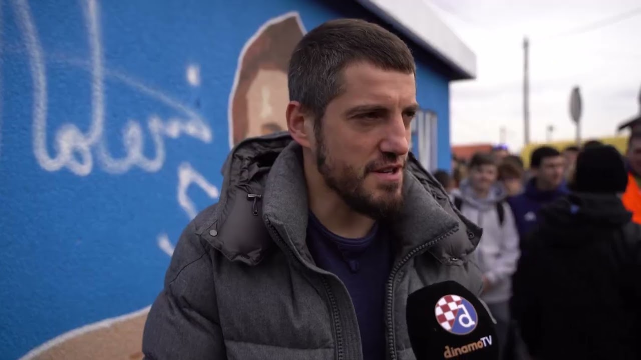 DINAMO SPECIJAL | Navijači posvetili mural kapetanu Ademiju na OŠ Žitnjak