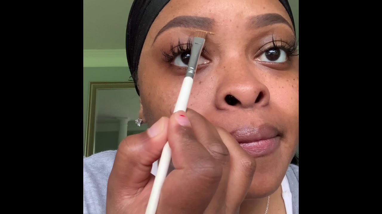 Eyebrow Tutorial For Beginners / Anastasia Beverly Hills Dipbrow Pomade