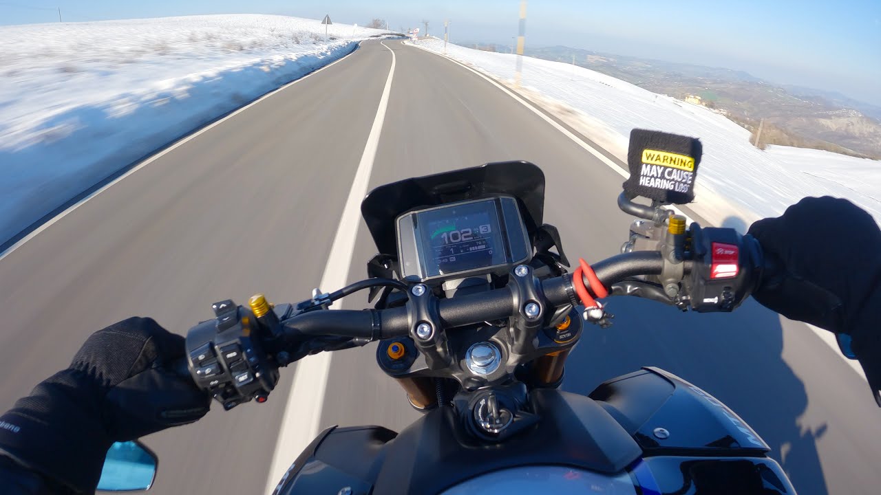 Would YOU Ride with Snow? - Yamah MT-09 SP - PURE SOUND