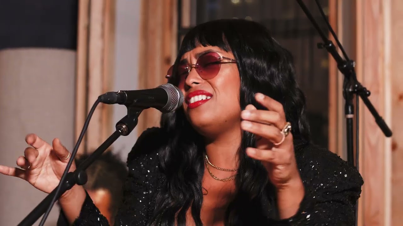 Mireya Ramos - Este Vac&iacute;o (Tiny Desk Contest)