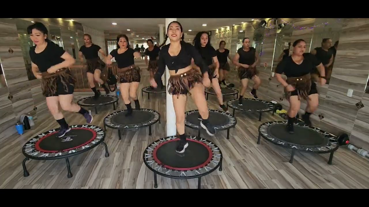 La chona jumping
